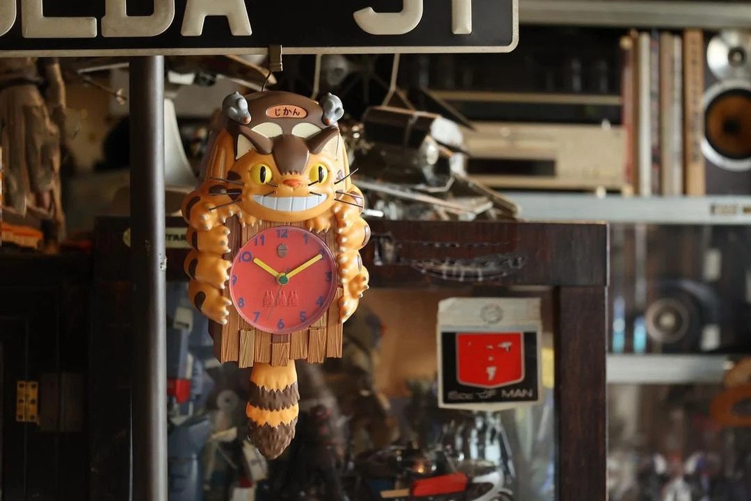 Official Ghibli Catbus Pendulum Clock • My Neighbor Totoro Wall Hanging/Home Decor - Image 4