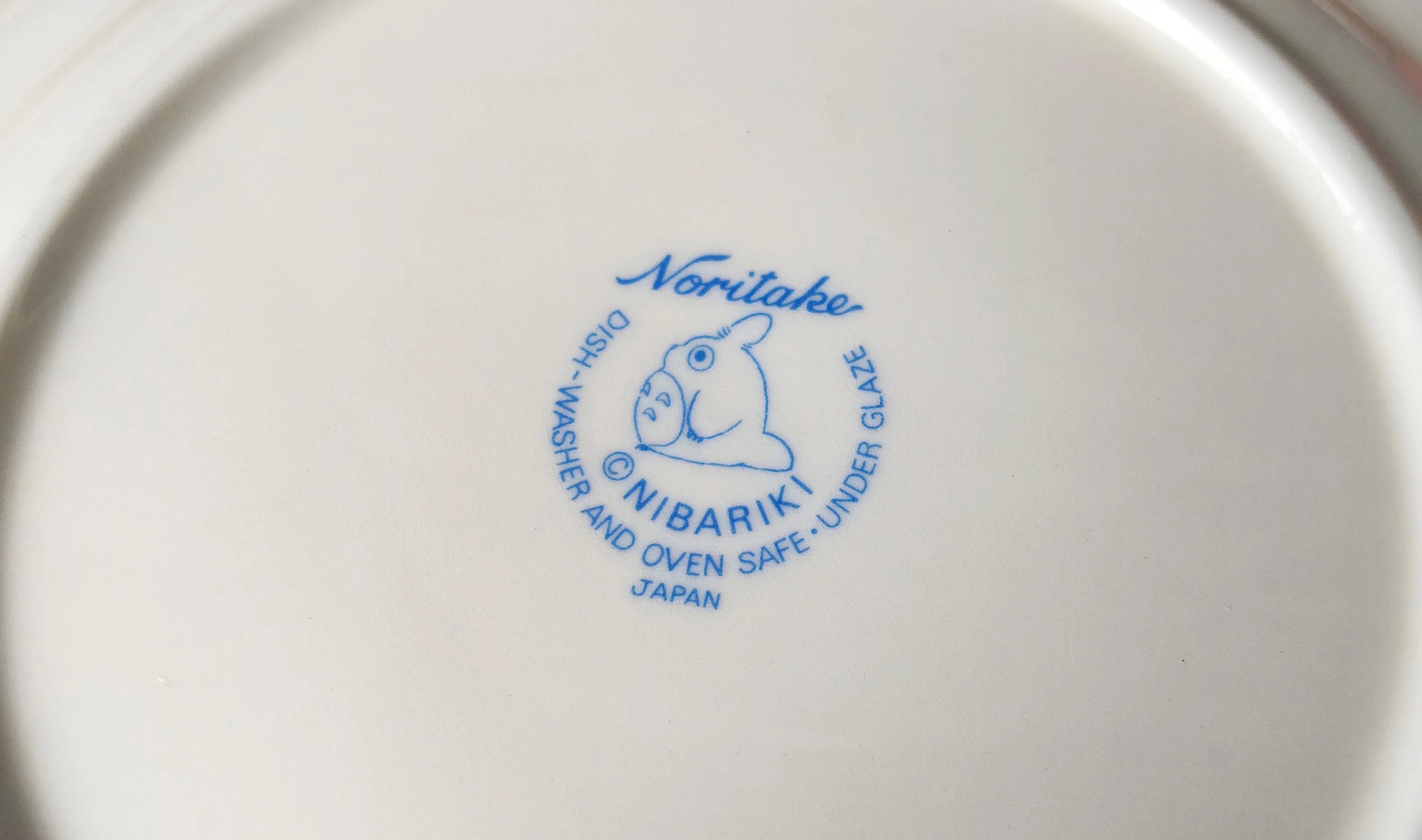 Official Ghibli Totoro 17cm Noritake Plate/Dish • Japanese Ceramic Appetizer/Dessert/Bread Plate • My Neighbor Totoro Tableware/Dinnerware - Image 7