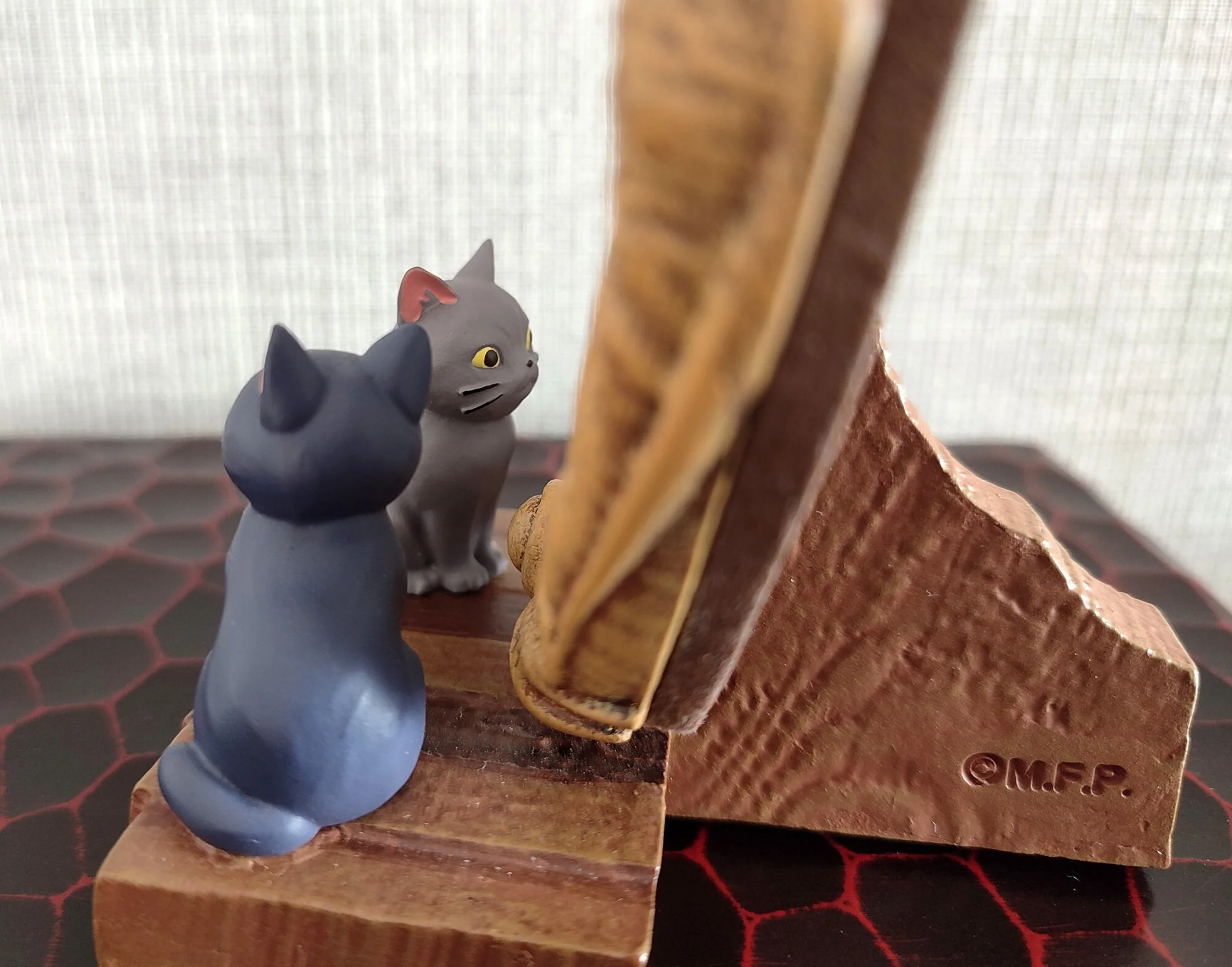 Official Mary And The Witchs Flower Table Mirror+Plush • Tib and Gib Cats Figure/Figurine/Interior Home Decor • Original Studio Ponoc Gift - Image 6