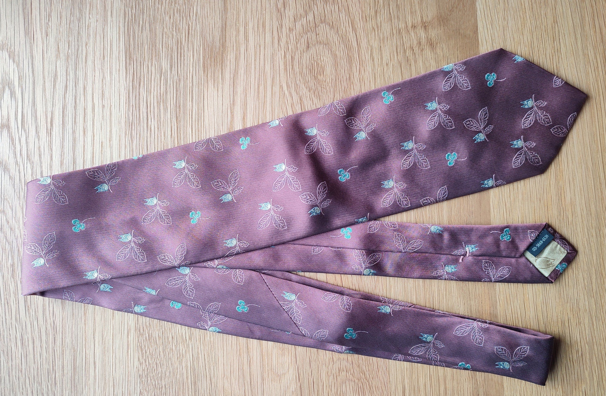 Vintage* Official Ghibli Totoro Necktie • My Neighbor Totoro Neckwear/Ascot/Cravat/Accent Clothes • Red Silk Neck Tie - Image 7